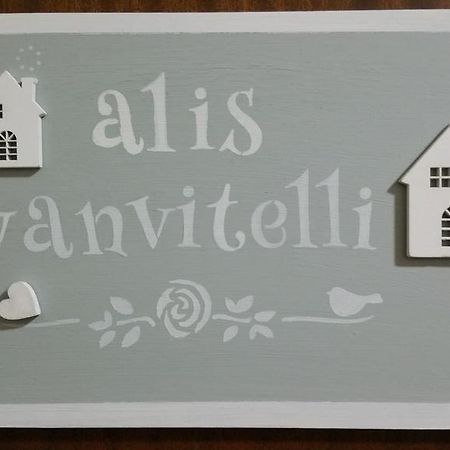 Alis Vanvitelli Suite Наполи Екстериор снимка