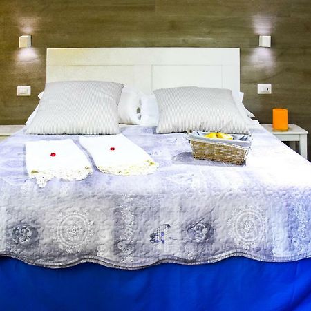 Alis Vanvitelli Suite Наполи Екстериор снимка