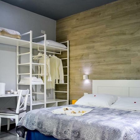 Alis Vanvitelli Suite Наполи Екстериор снимка
